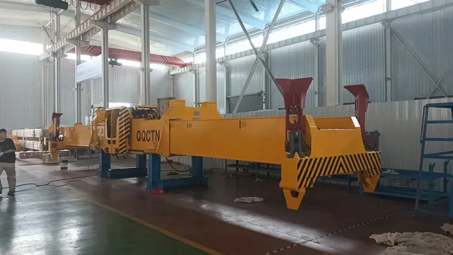 Hydraulic Movable Twin-Lift Spreader
