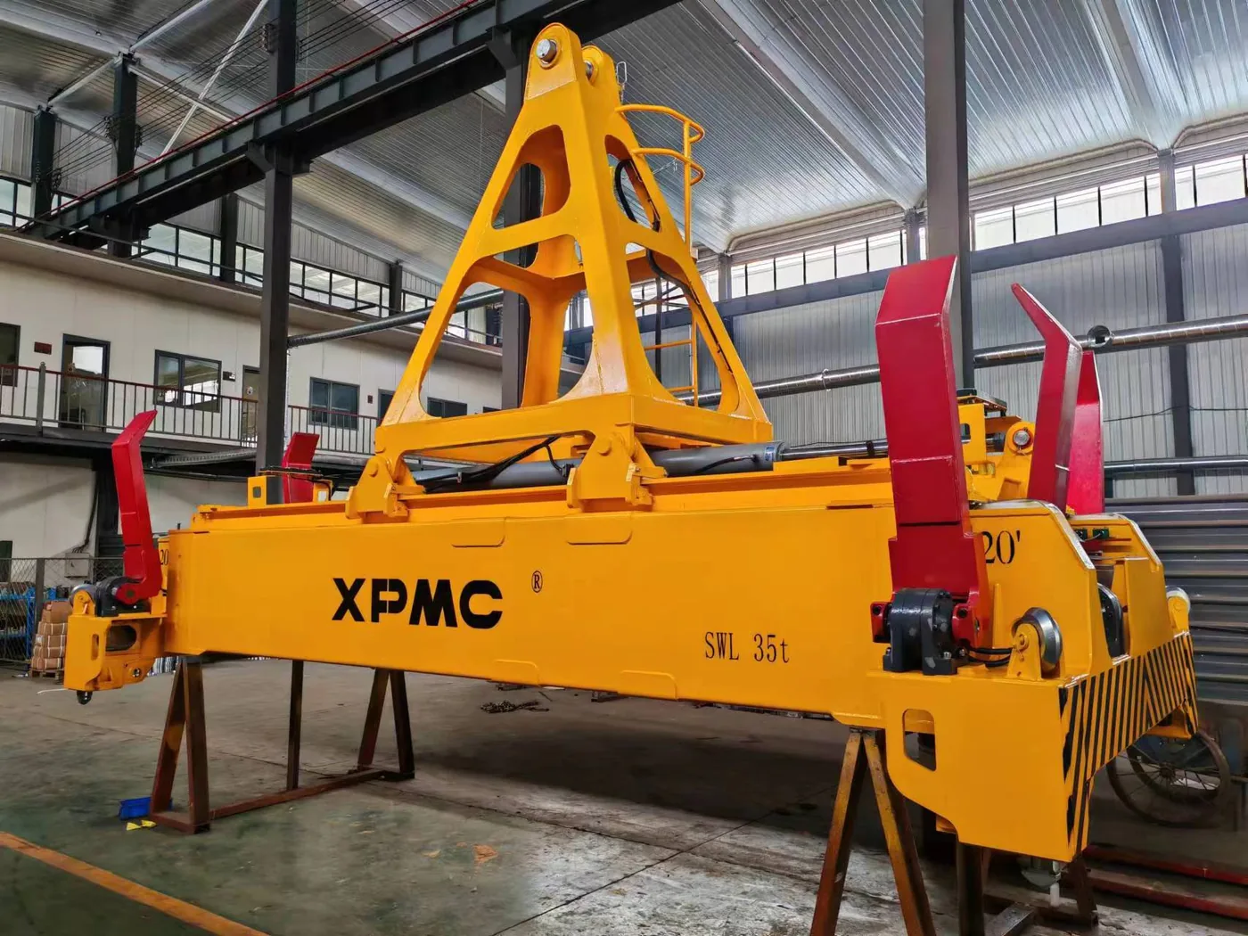 Hydraulic Telescopic Traversing Spreader